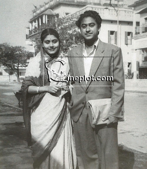 Kishore Kumar with his first wife Ruma Devi Kishore Kumar with his first wife Ruma Devi