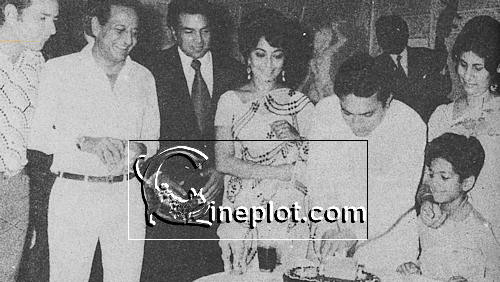 Navin Nischal, Pran, Dharmendra, Sadhana at the Birthday party of Mohan Kumar Navin Nischal, Pran, Dharmendra, Sadhana at the Birthday party of Mohan Kumar